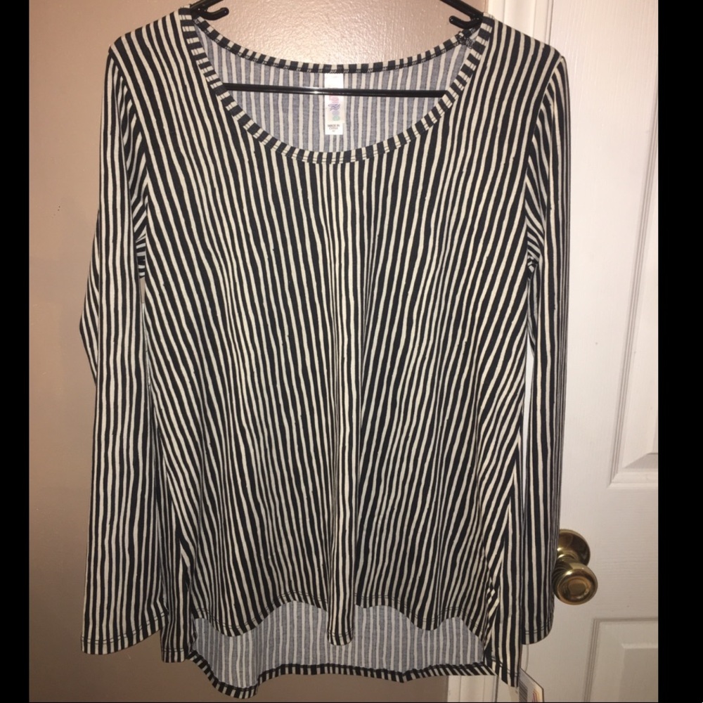Lularoe Lynnae top